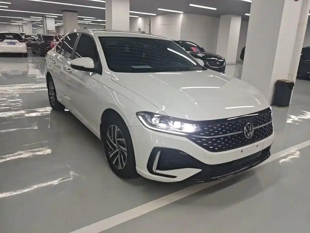 2024 Volkswagen Lavida 1.5L Automatic Starry Sky Five Million Edition — миниатюра 4