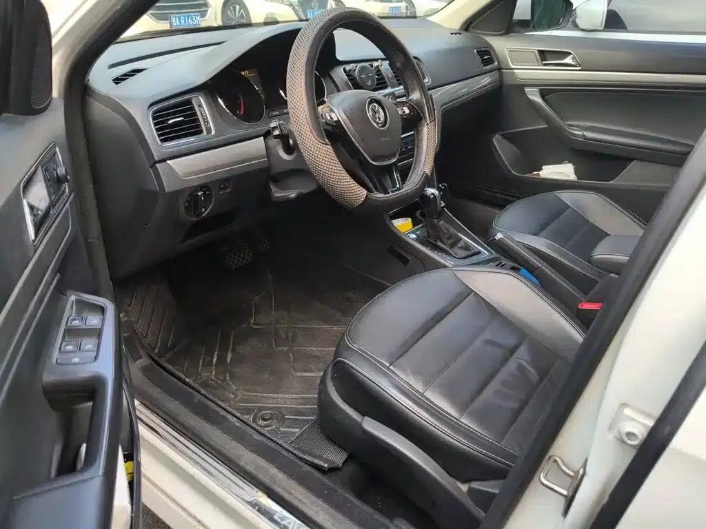 2017 Volkswagen Lavida 1.6L Automatic Comfort Edition — миниатюра 14