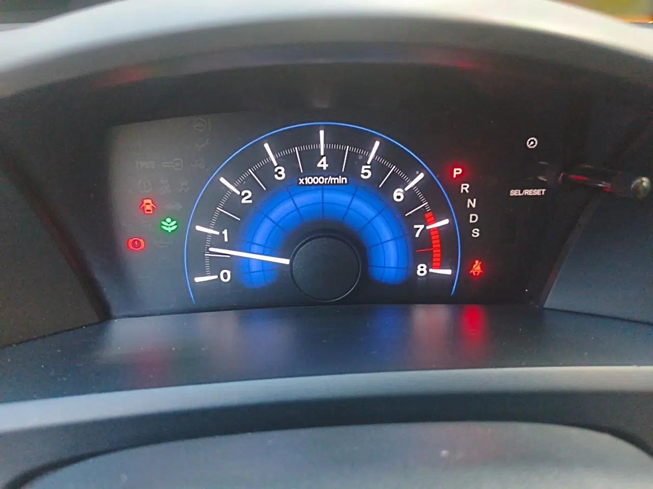 Honda Civic 2012 1.8L automatic luxury edition — миниатюра 11