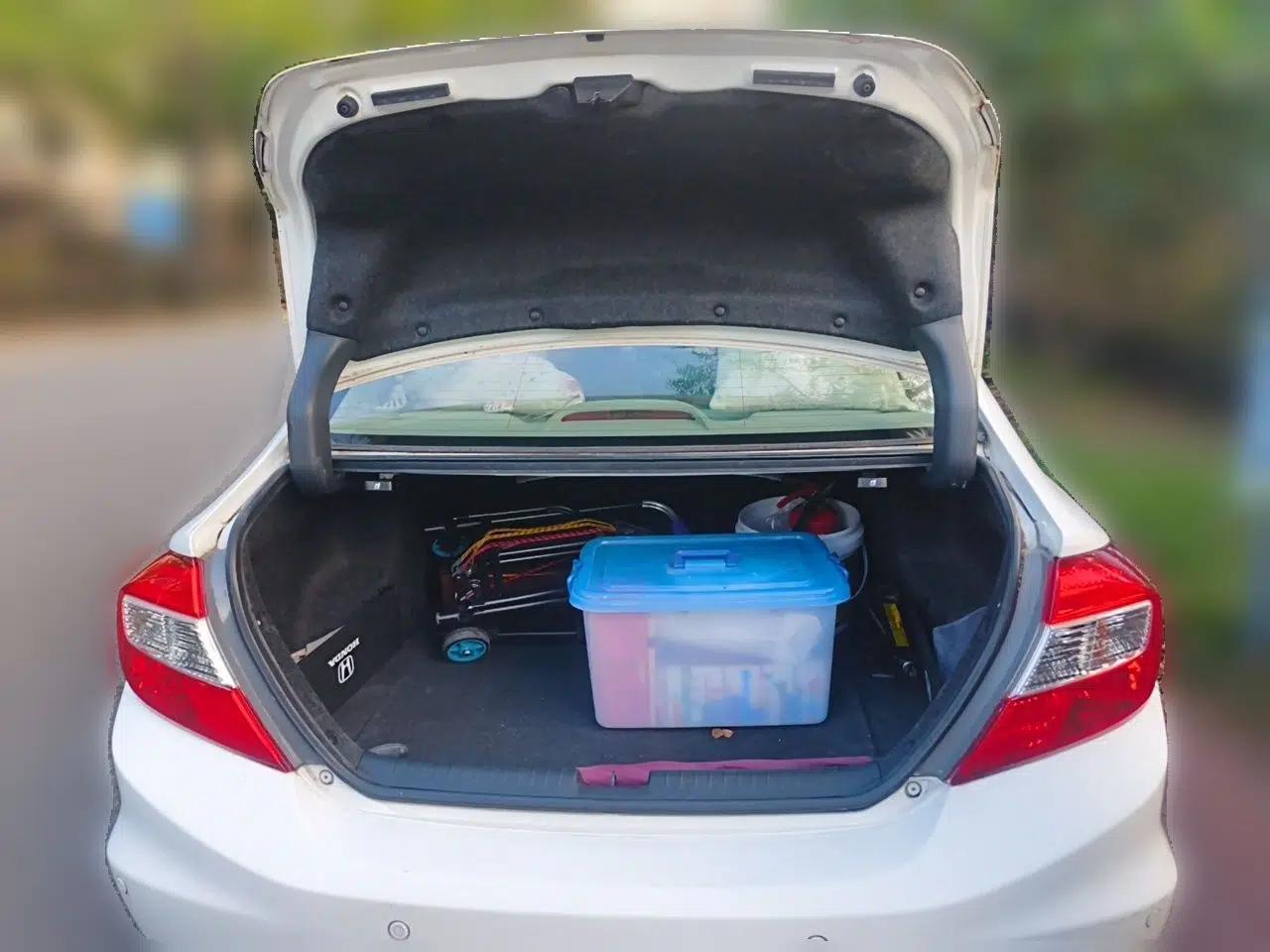 Honda Civic 2012 1.8L automatic luxury edition — миниатюра 19
