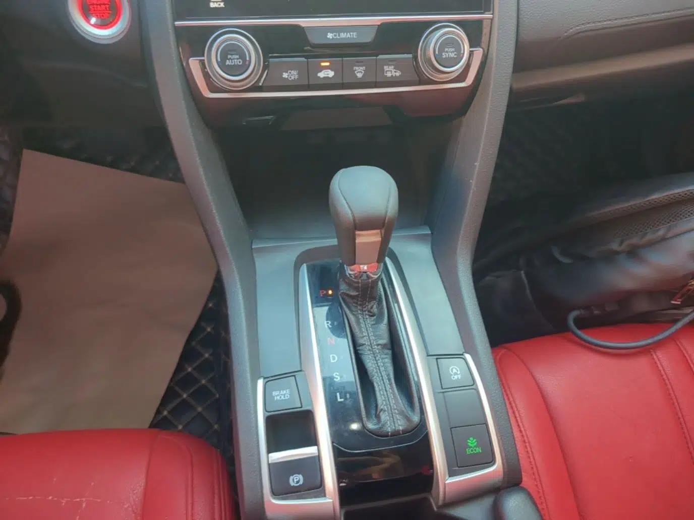 Honda Civic 2019 220TURBO CVT Dynamic Edition China V — миниатюра 16