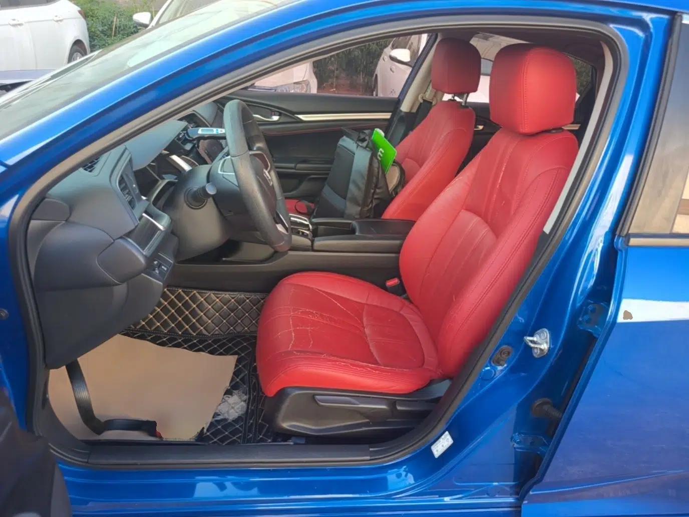Honda Civic 2019 220TURBO CVT Dynamic Edition China V — миниатюра 17