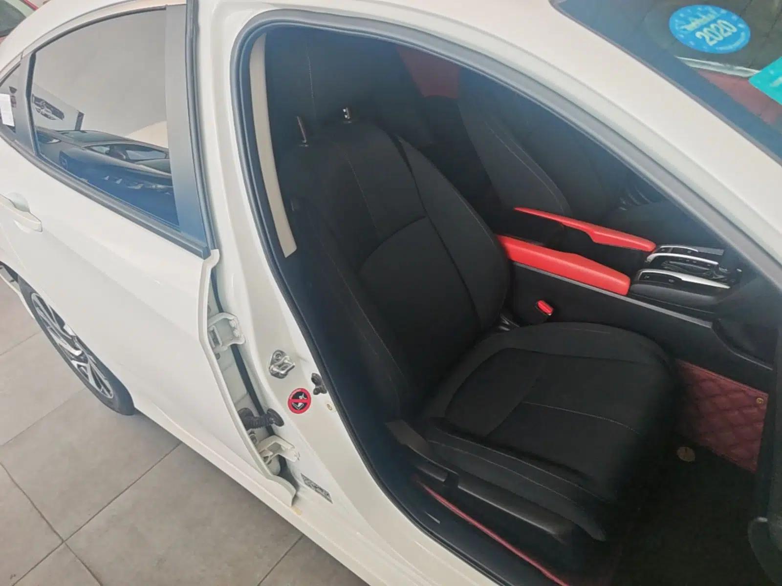 Honda Civic 2016 220TURBO CVT Luxury Edition — миниатюра 19