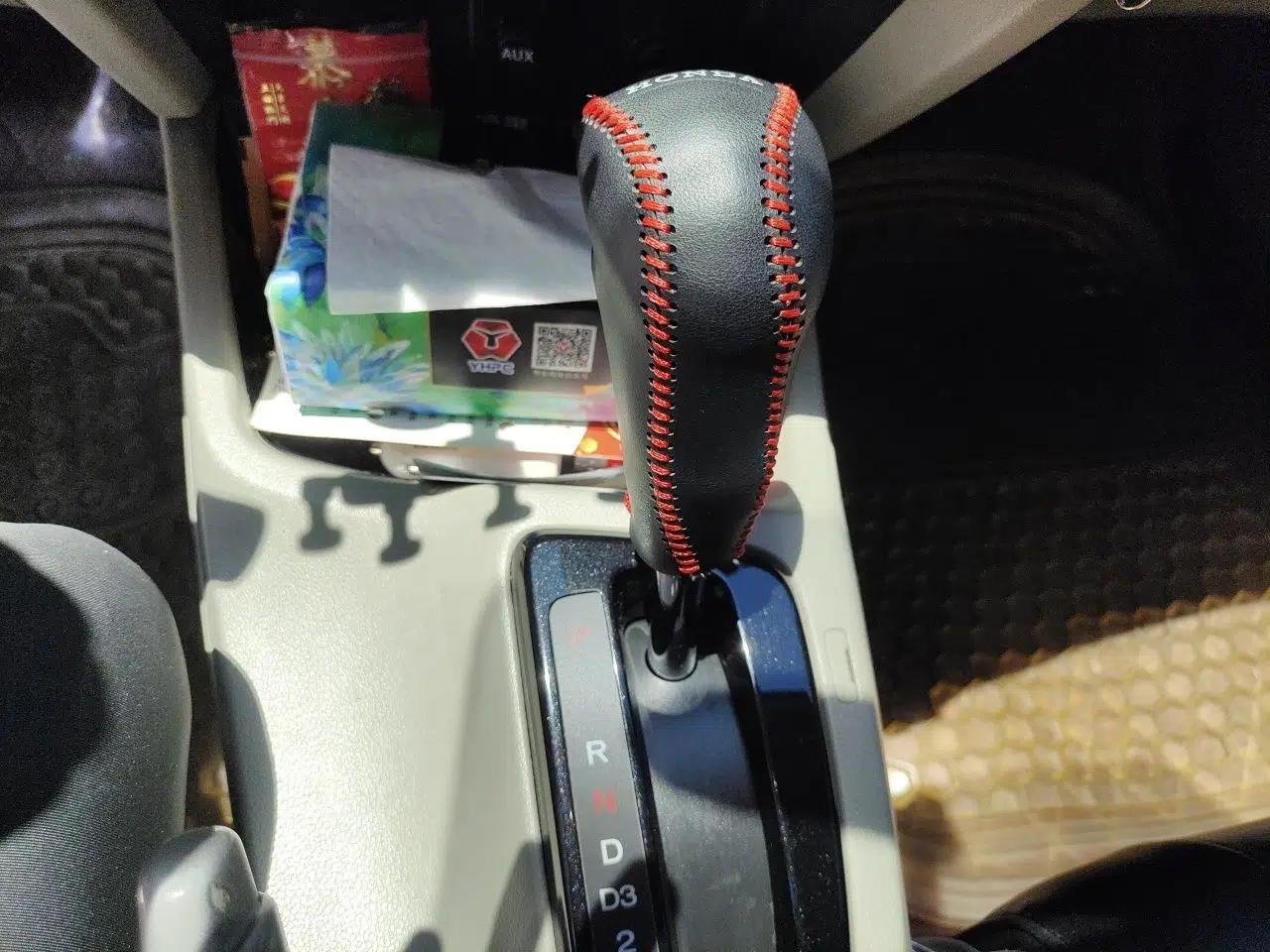 Honda Civic 2014 1.8L Automatic Classic Edition — миниатюра 14