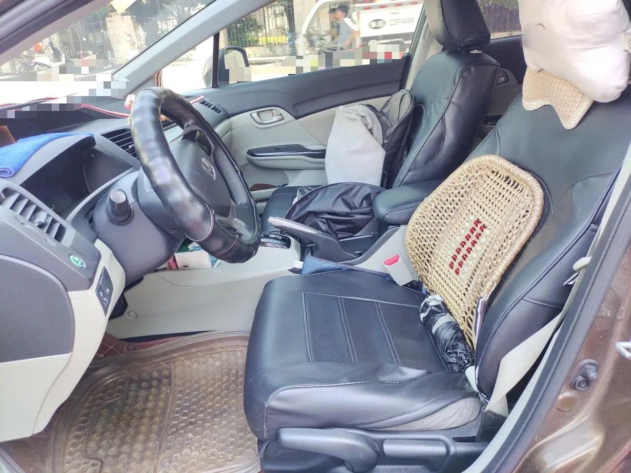Honda Civic 2014 1.8L Automatic Classic Edition — миниатюра 15