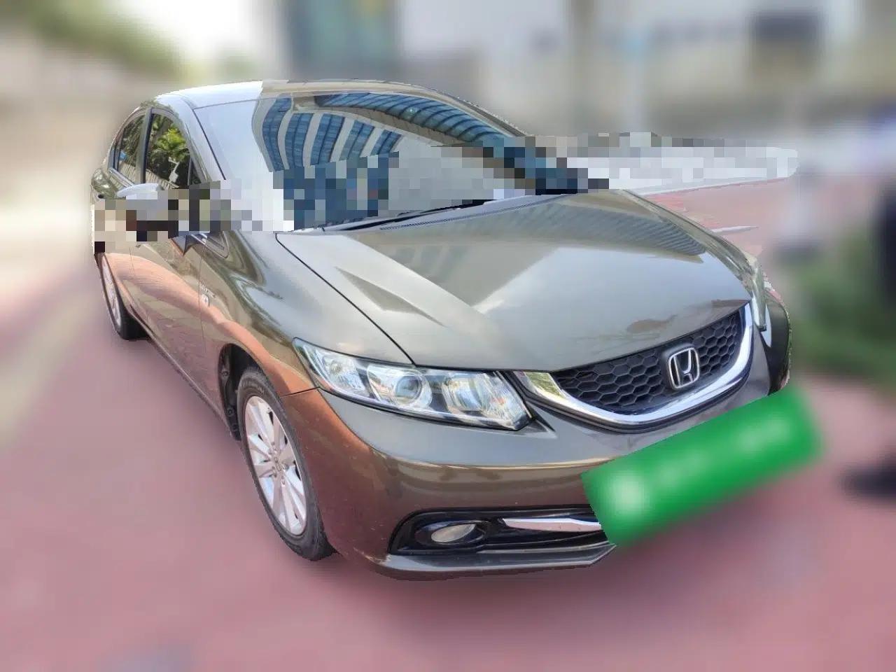 Honda Civic 2014 1.8L Automatic Classic Edition — миниатюра 3