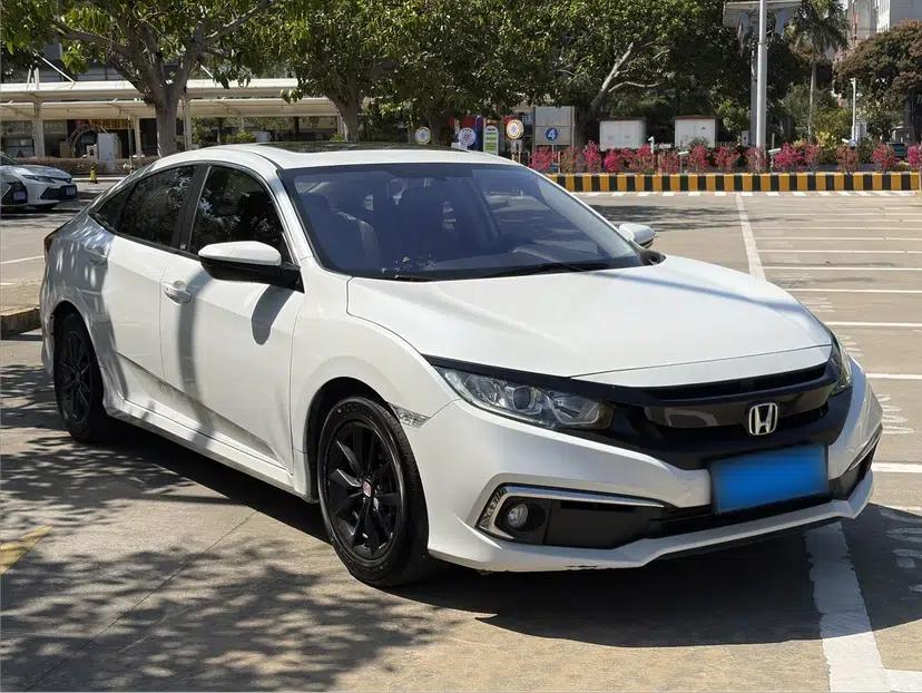 Honda Civic 2019 220TURBO CVT Dynamic Edition China V — миниатюра 3