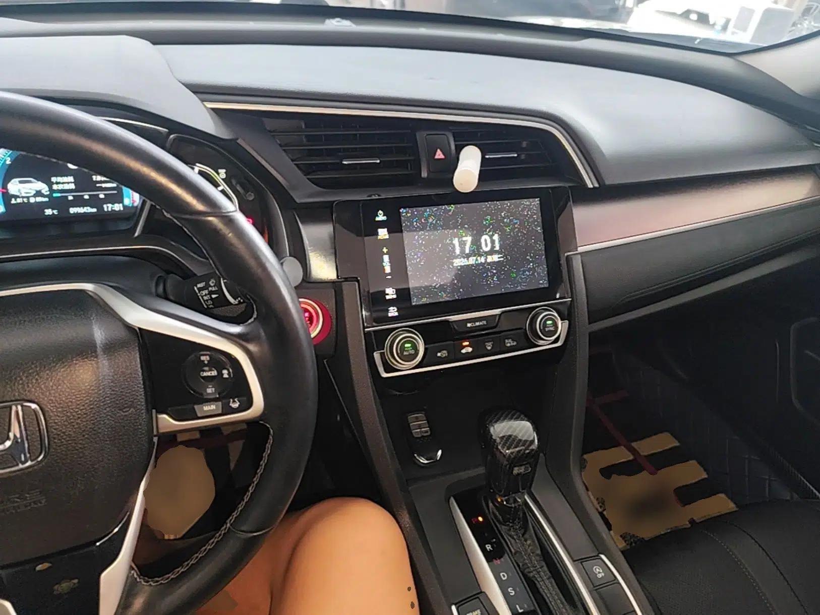 Honda Civic 2016 220TURBO CVT Prestige Edition — миниатюра 12