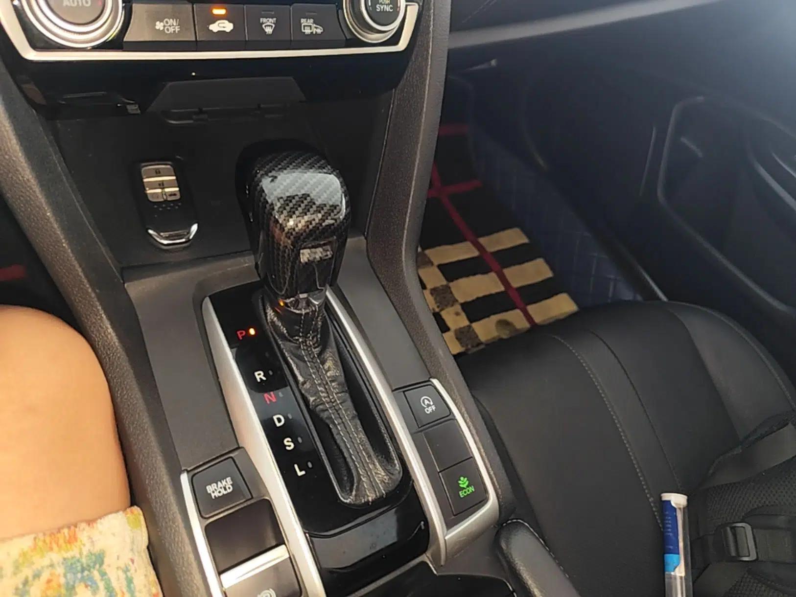 Honda Civic 2016 220TURBO CVT Prestige Edition — миниатюра 16