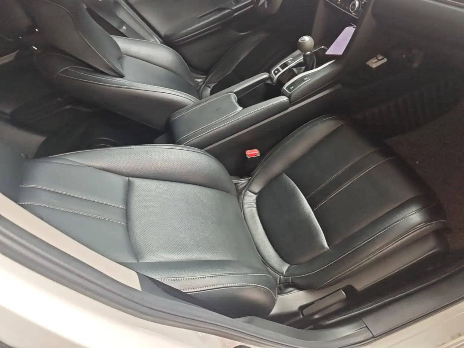Honda Civic 2016 220TURBO Manual Luxury Edition — миниатюра 19