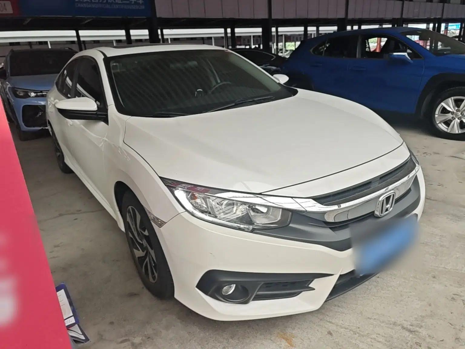 Honda Civic 2016 220TURBO Manual Luxury Edition — миниатюра 3