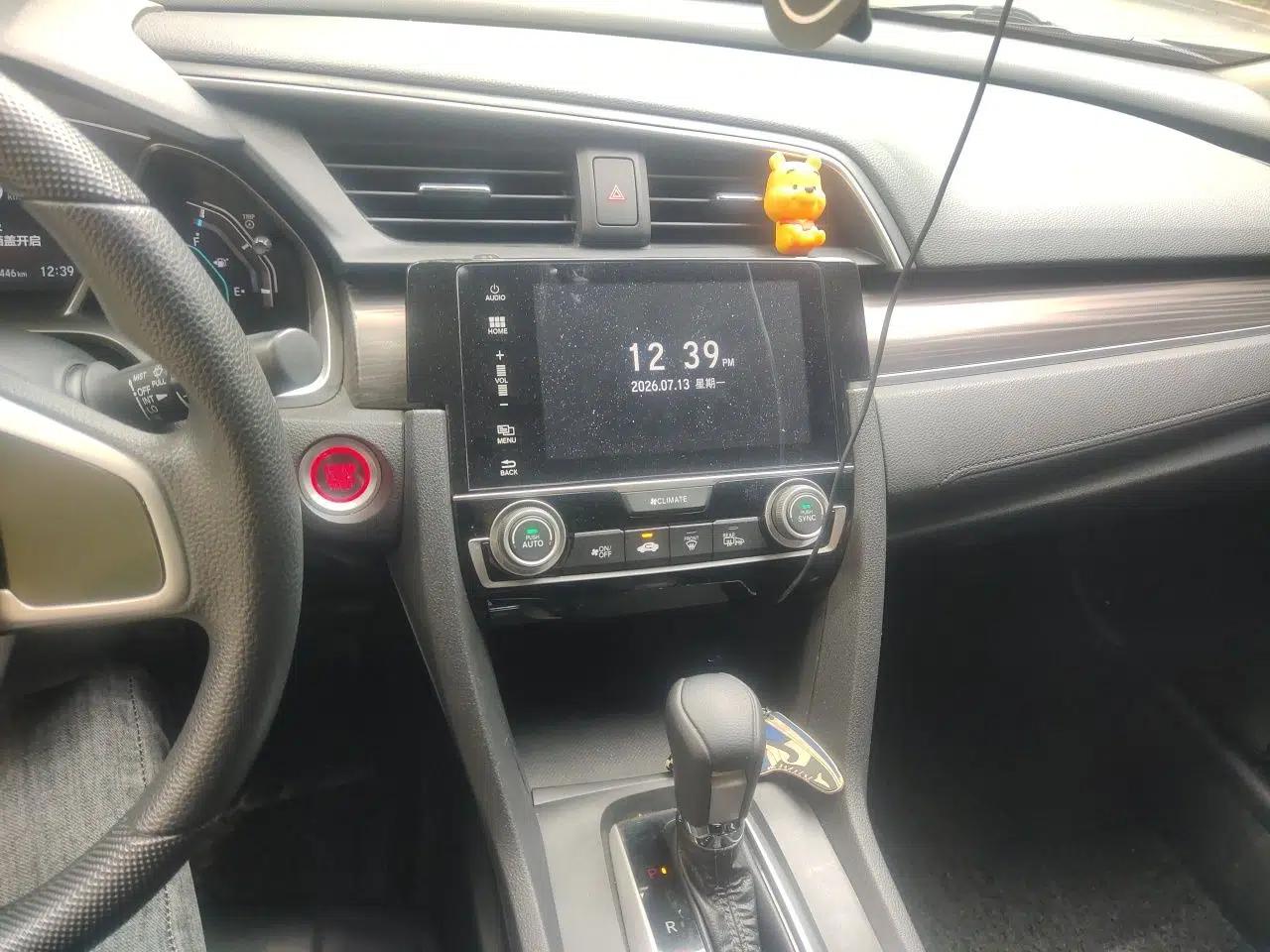 Honda Civic 2019 220TURBO CVT Dynamic Edition China V — миниатюра 13