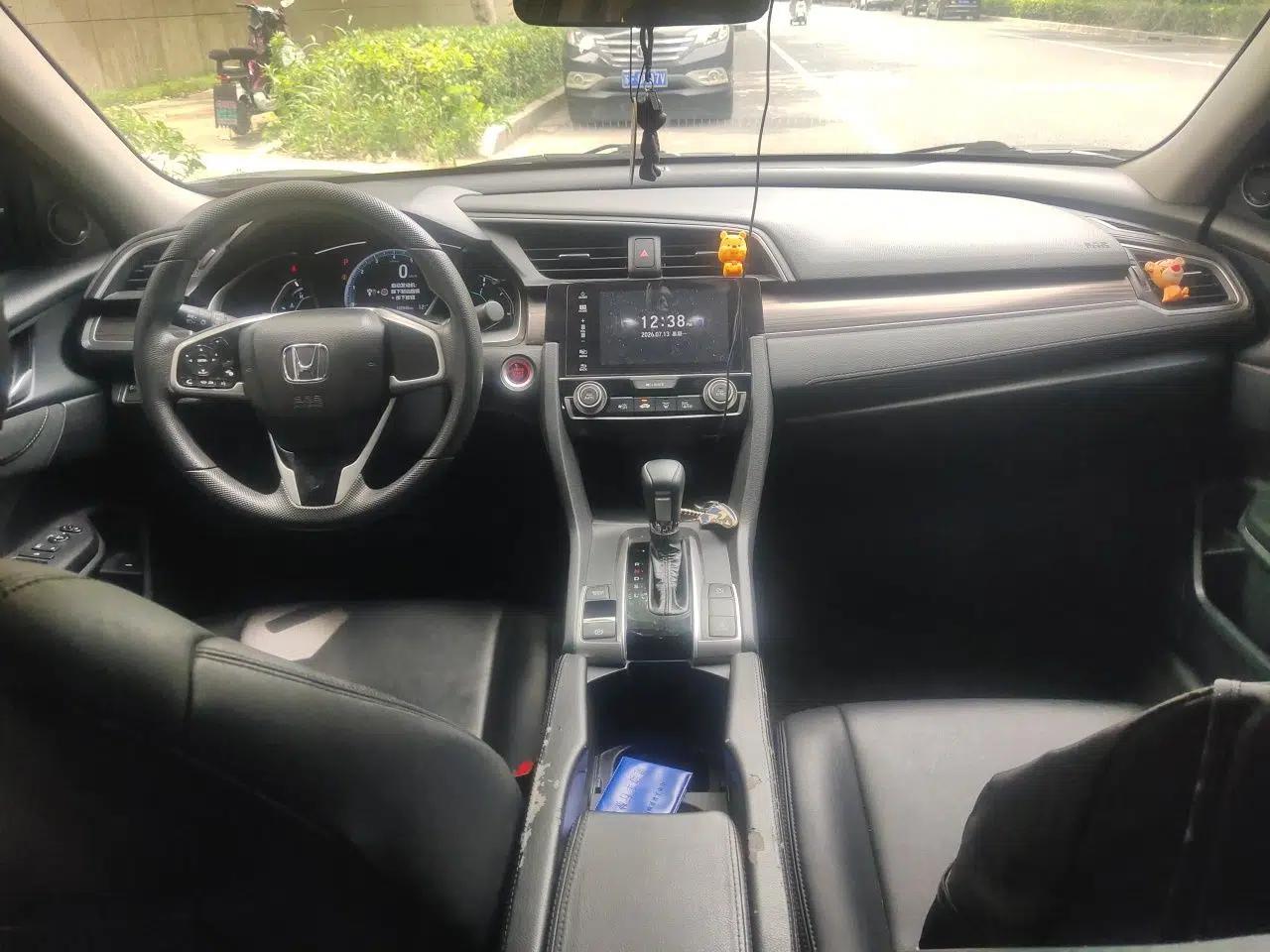 Honda Civic 2019 220TURBO CVT Dynamic Edition China V — миниатюра 9