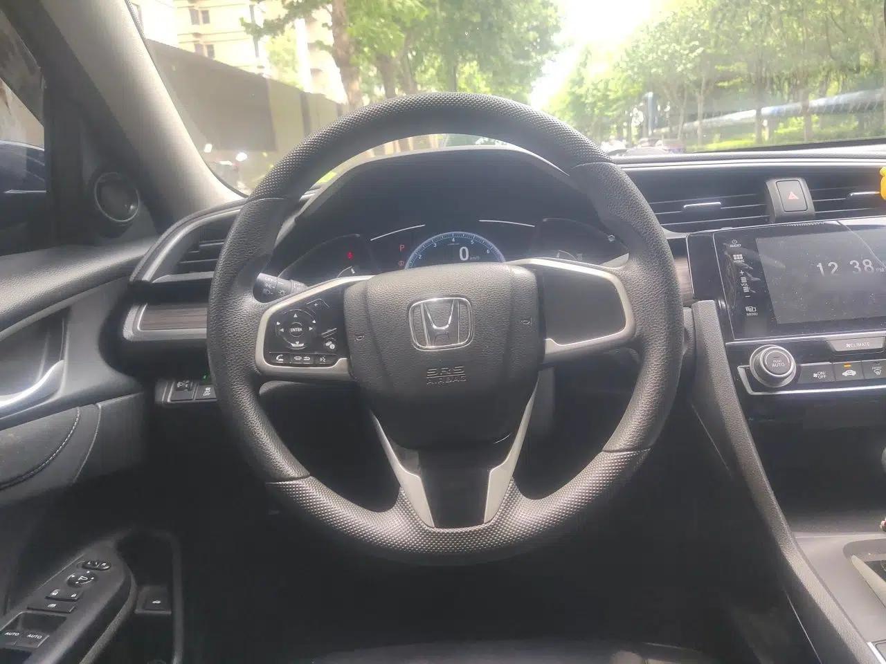 Honda Civic 2019 220TURBO CVT Dynamic Edition China V — миниатюра 10