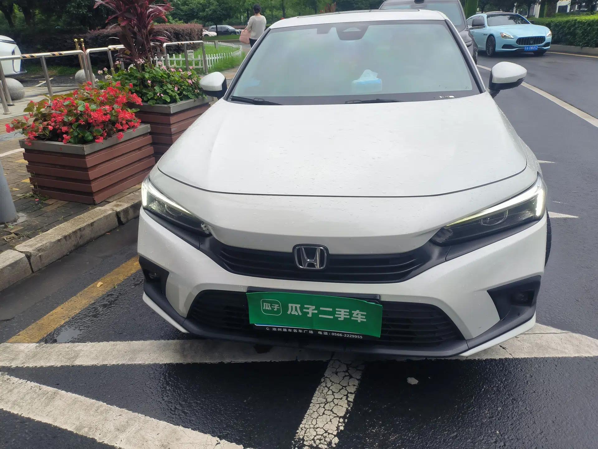 Honda Civic 2022 240TURBO CVT Dynamic Edition — миниатюра 2