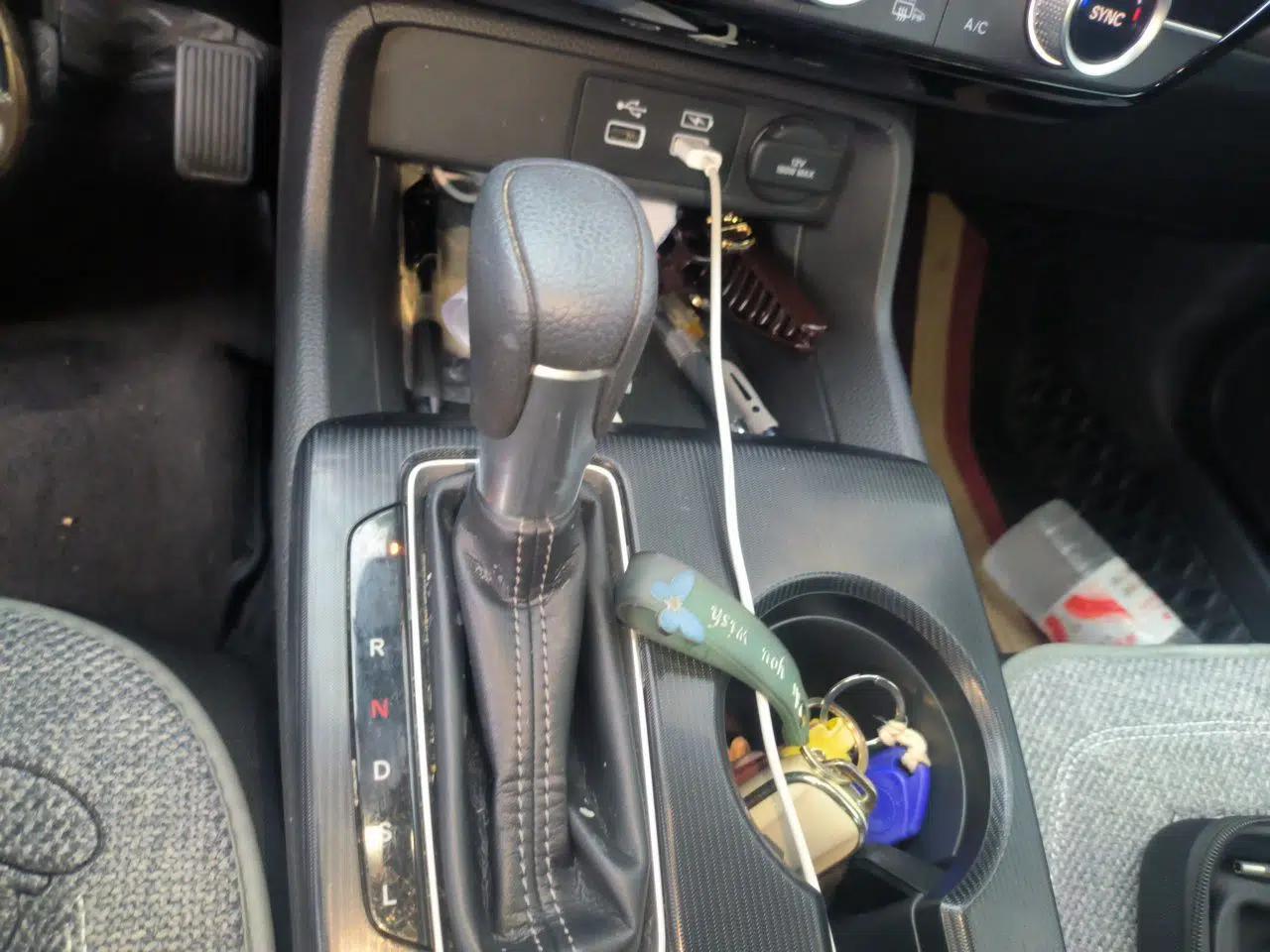 Honda Civic 2022 240TURBO CVT Dynamic Edition — миниатюра 11