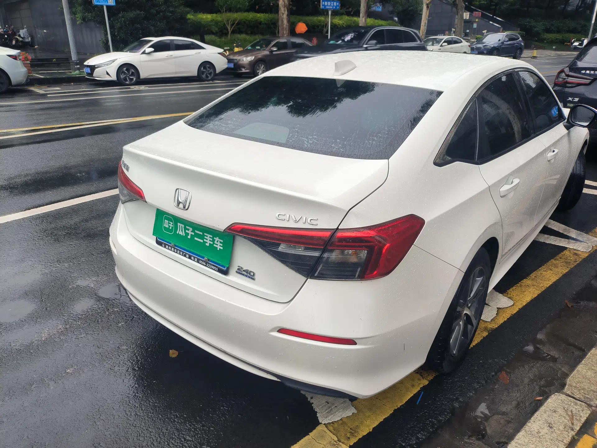 Honda Civic 2022 240TURBO CVT Dynamic Edition — миниатюра 4
