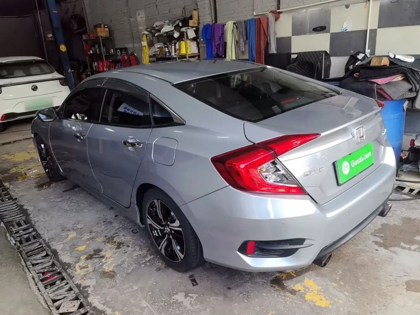 Honda Civic 2016 220TURBO CVT Prestige Edition — миниатюра 4