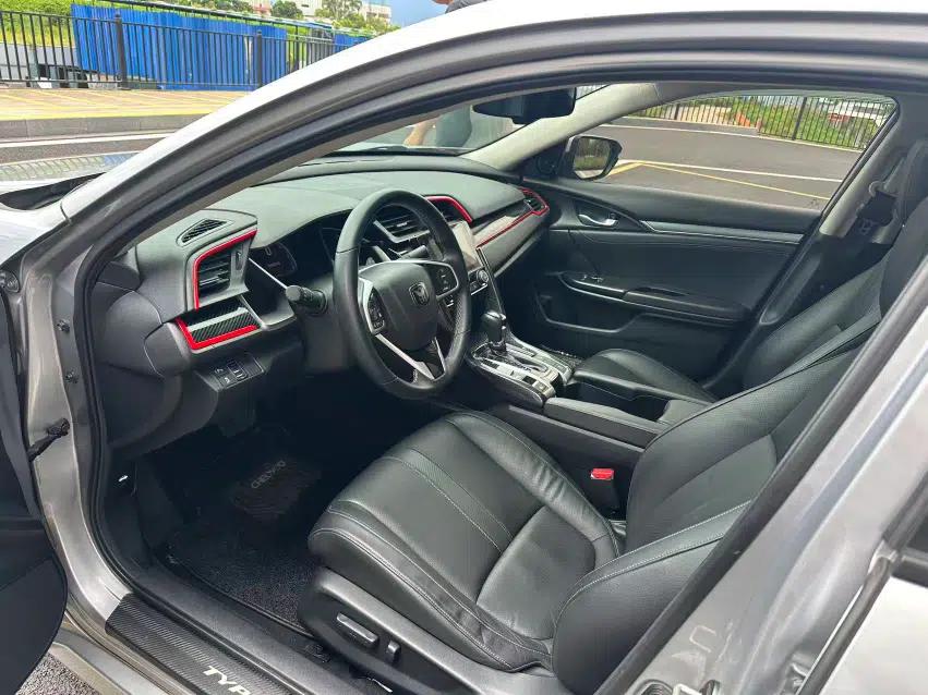 Honda Civic 2016 220TURBO CVT Prestige Edition — миниатюра 33