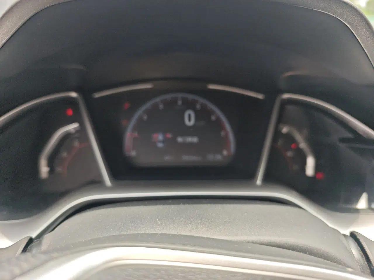 Honda Civic 2019 220TURBO CVT Dynamic Edition China VI Emission Standard — миниатюра 11