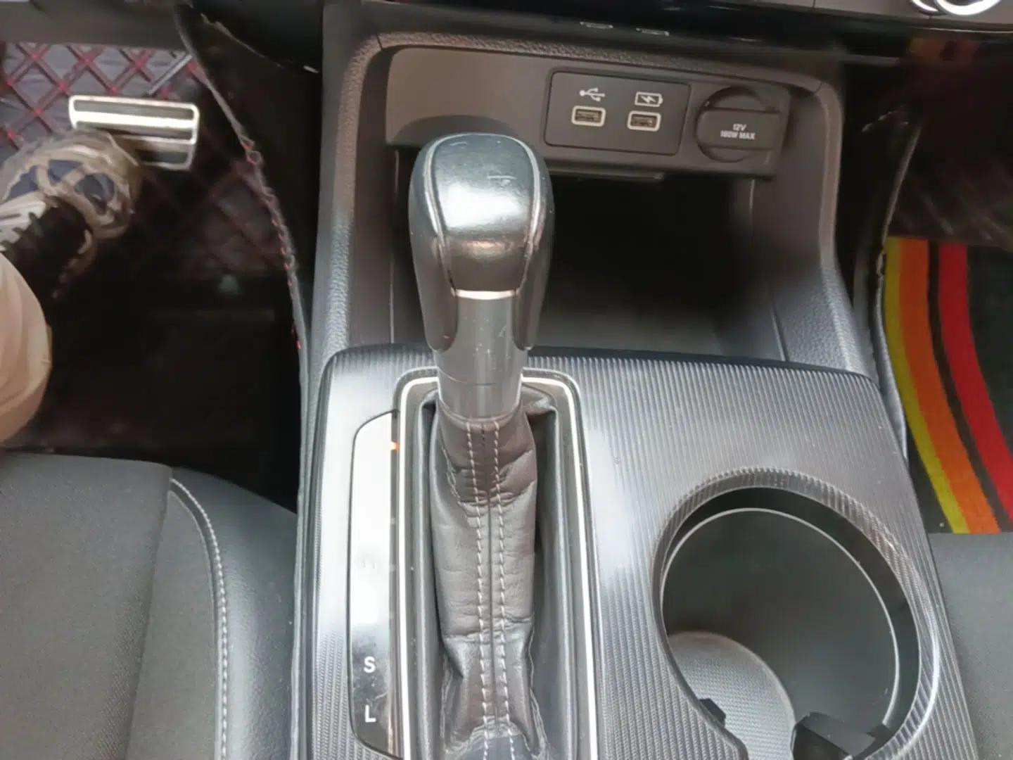 Honda Civic 2022 240TURBO CVT Dynamic Edition — миниатюра 16