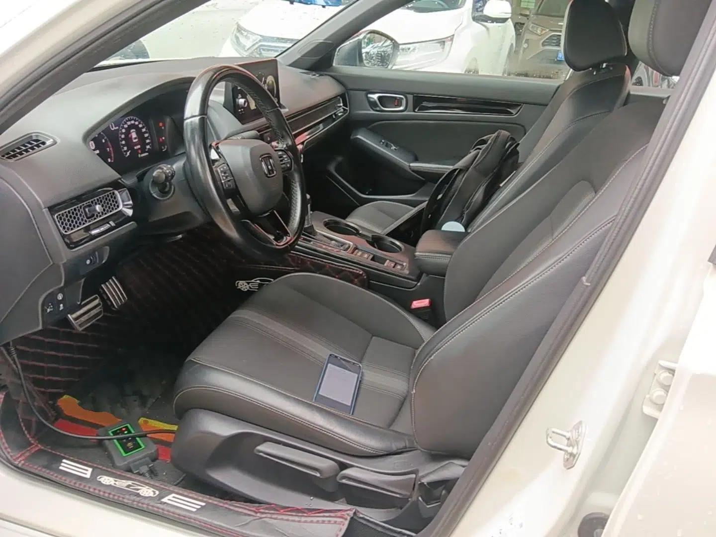 Honda Civic 2022 240TURBO CVT Dynamic Edition — миниатюра 17