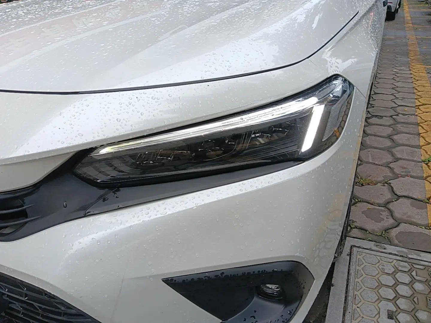 Honda Civic 2022 240TURBO CVT Dynamic Edition — миниатюра 8