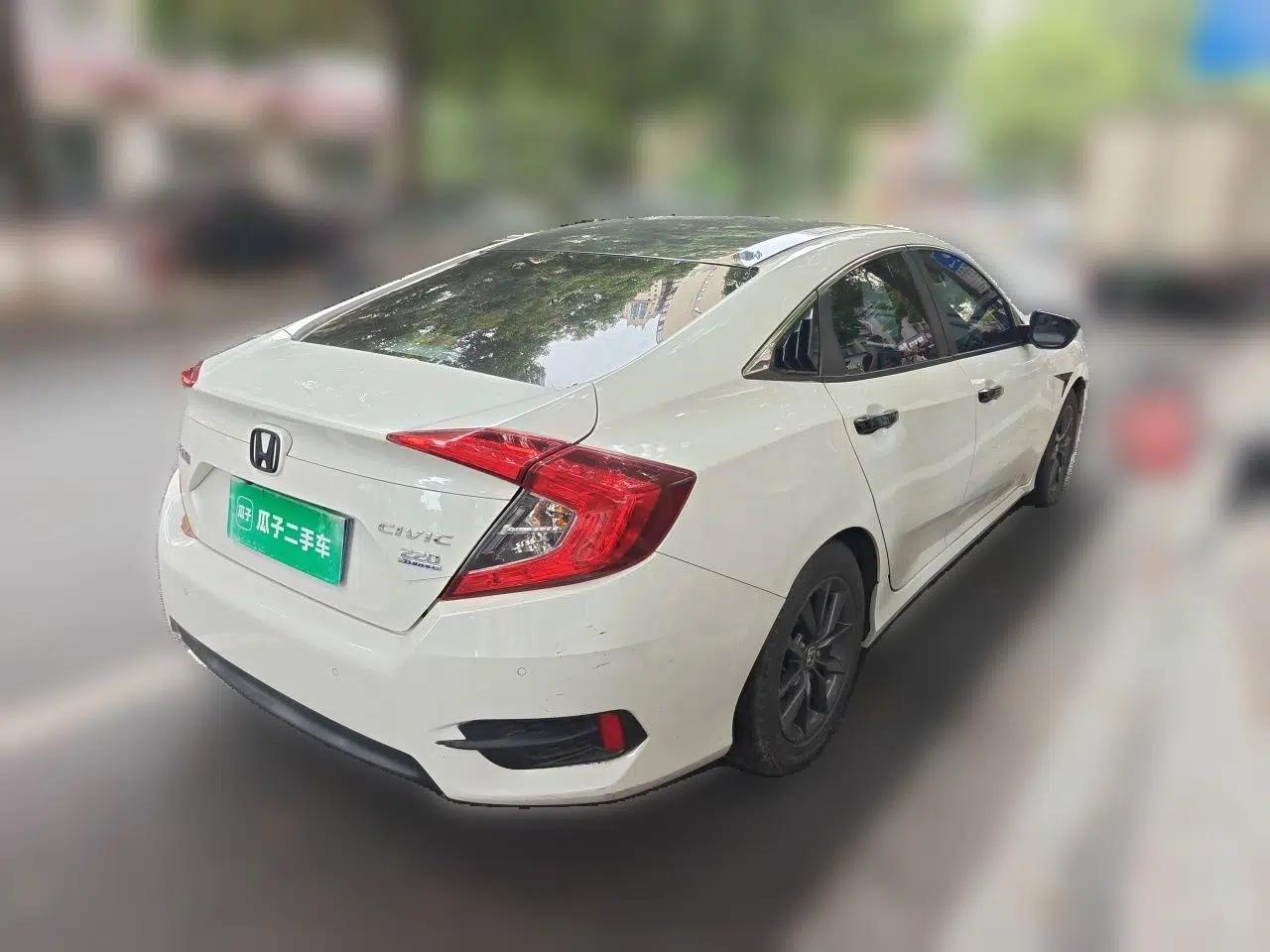 Honda Civic 2019 220TURBO CVT Dynamic Edition China VI — миниатюра 6