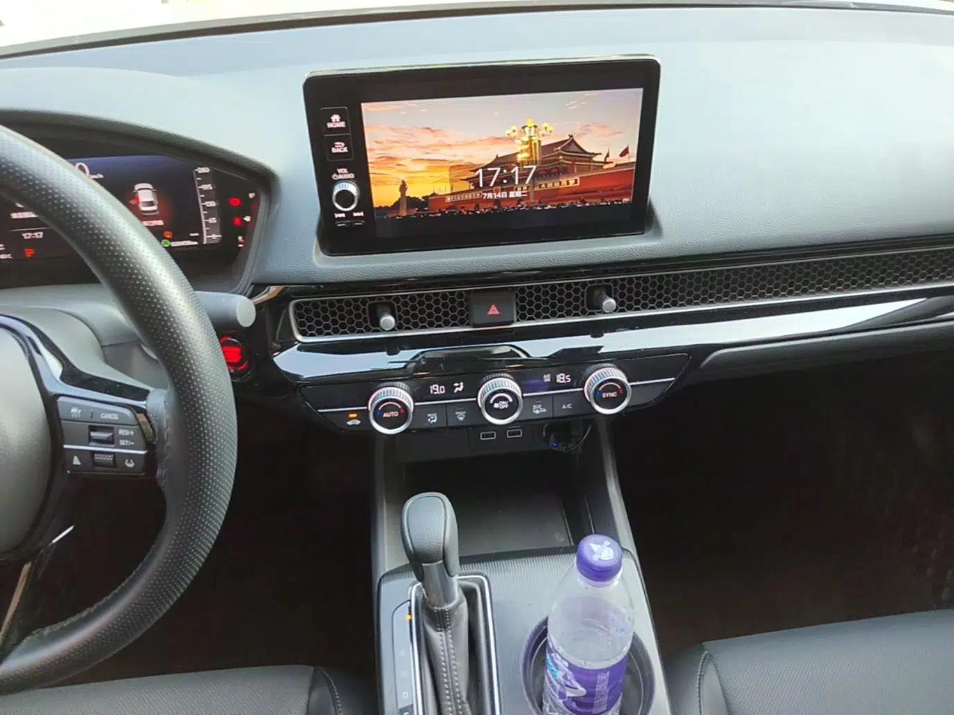 Honda Civic 2023 240TURBO CVT Dynamic Edition — миниатюра 20
