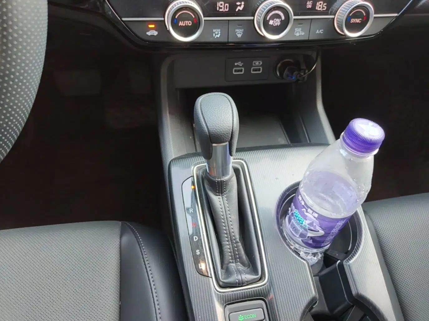 Honda Civic 2023 240TURBO CVT Dynamic Edition — миниатюра 21