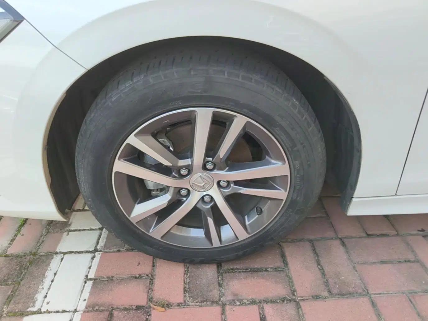 Honda Civic 2023 240TURBO CVT Dynamic Edition — миниатюра 10