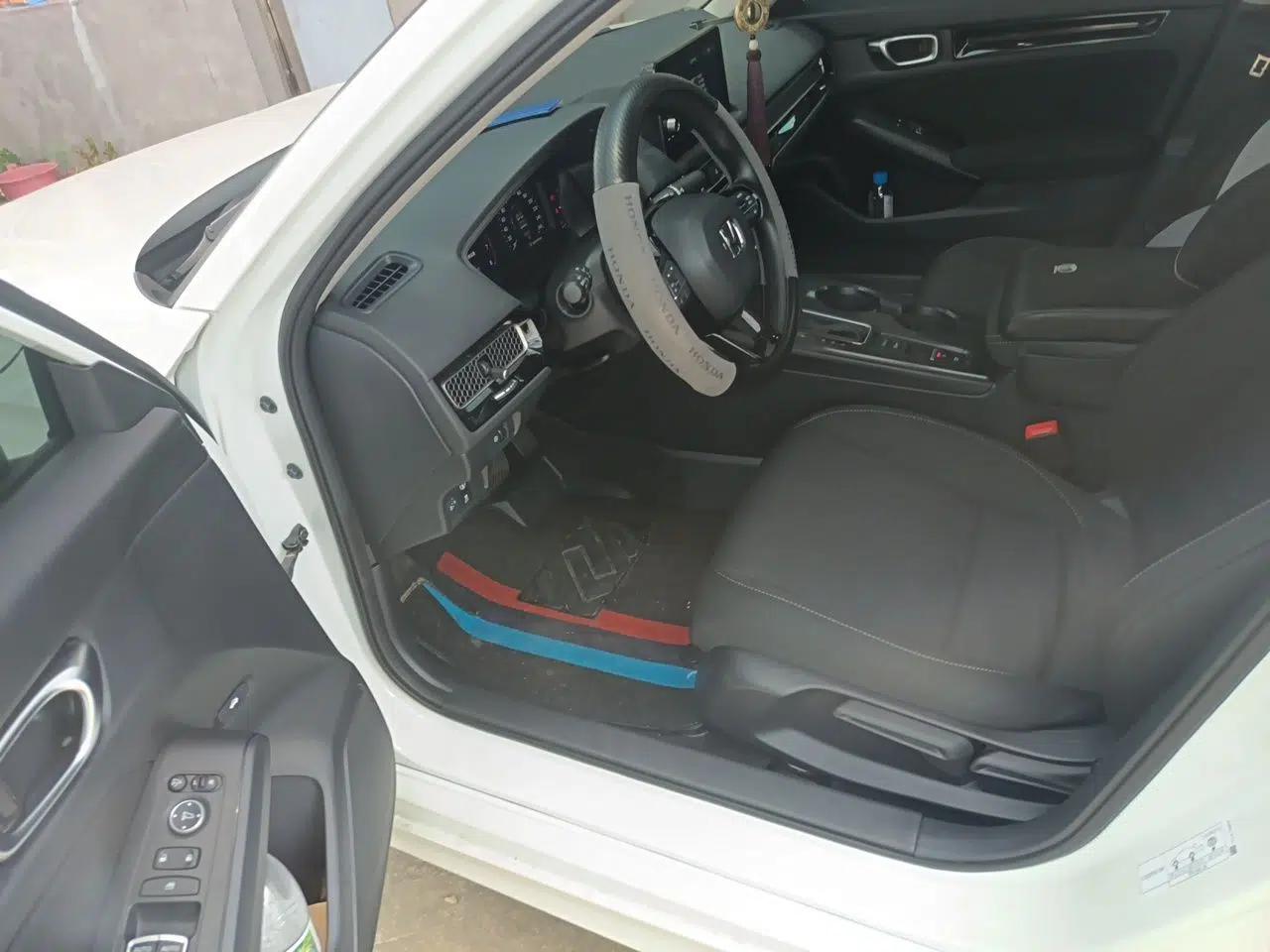 Honda Civic 2023 240TURBO CVT Dynamic Edition — миниатюра 16