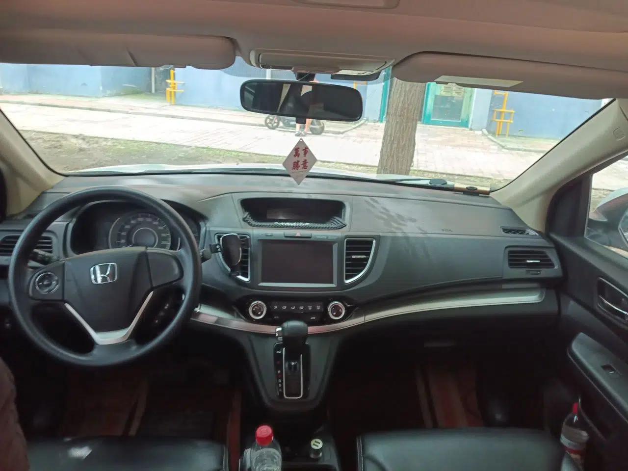 Honda CR-V 2016 2.0L two-wheel drive Urban Edition — миниатюра 18
