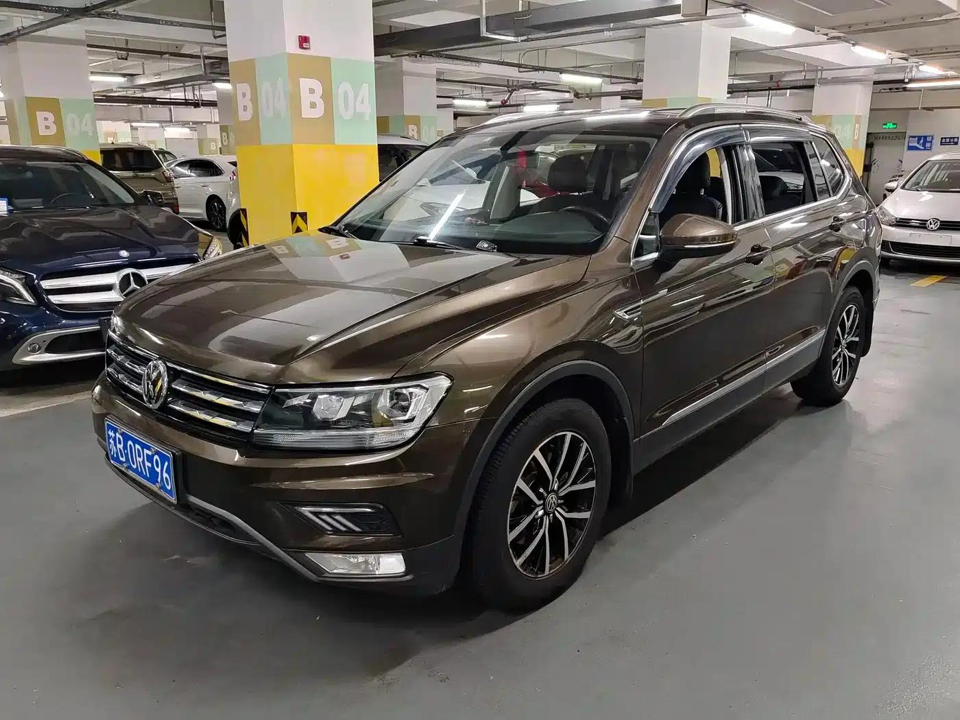Tiguan L 2017 330TSI Automatic 2WD Comfort Edition — миниатюра 1