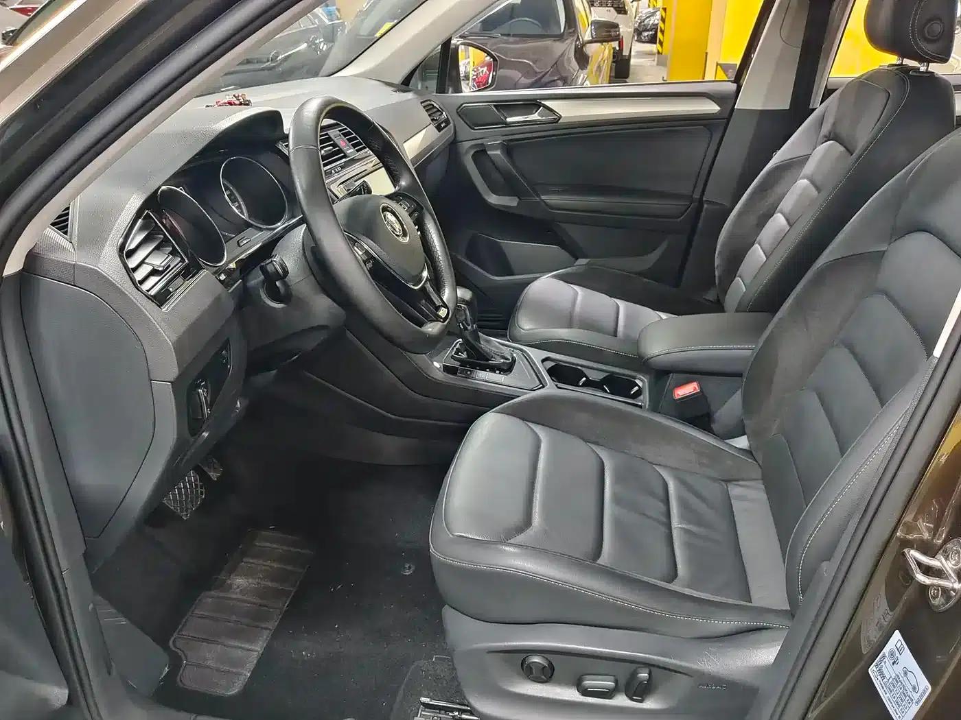 Tiguan L 2017 330TSI Automatic 2WD Comfort Edition — миниатюра 7