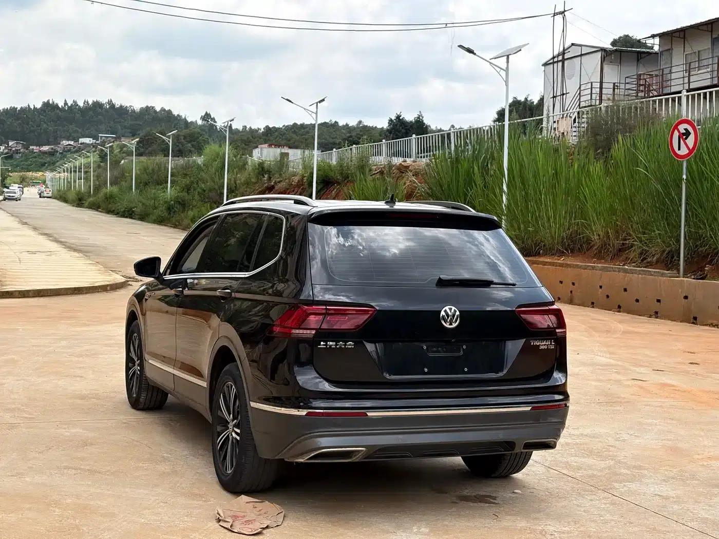 Tiguan L 2018 380TSI Automatic 4WD Luxury Edition — миниатюра 11