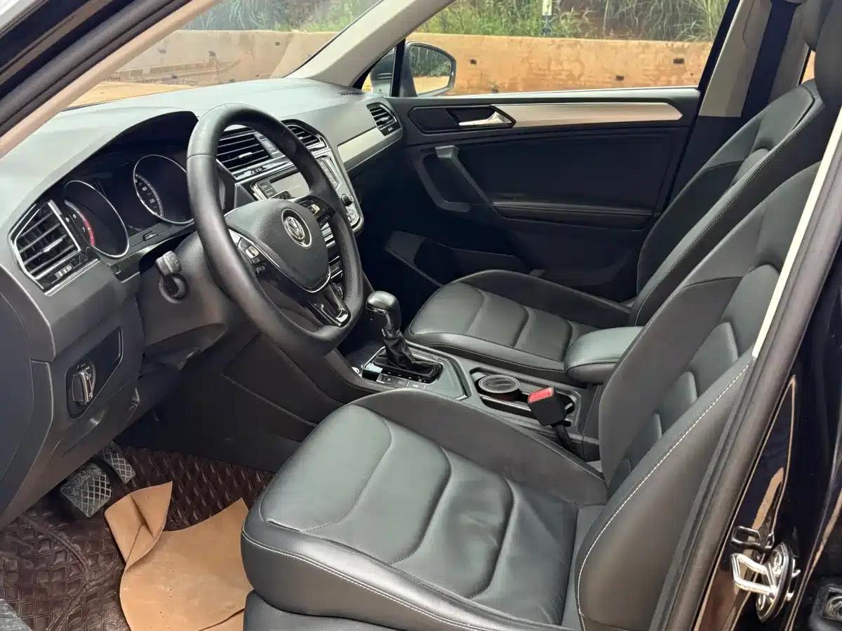 Tiguan L 2018 380TSI Automatic 4WD Luxury Edition — миниатюра 4