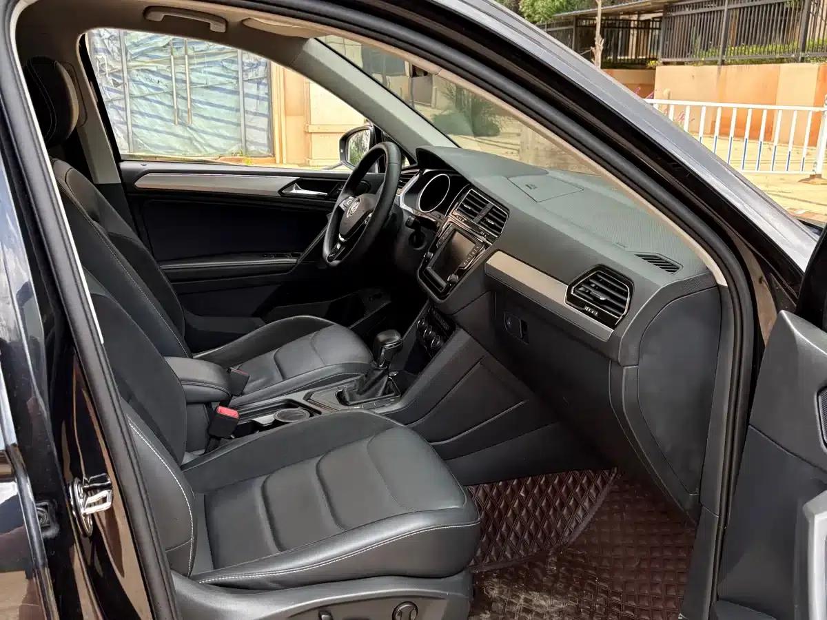 Tiguan L 2018 380TSI Automatic 4WD Luxury Edition — миниатюра 7
