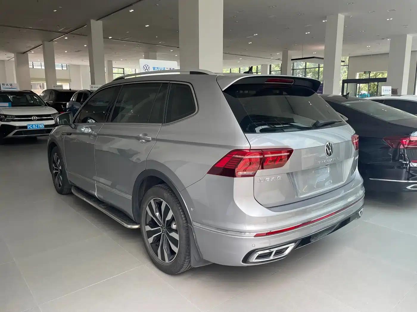 Tiguan L 2022 330TSI Automatic 2WD R-Line Premium Edition — миниатюра 10