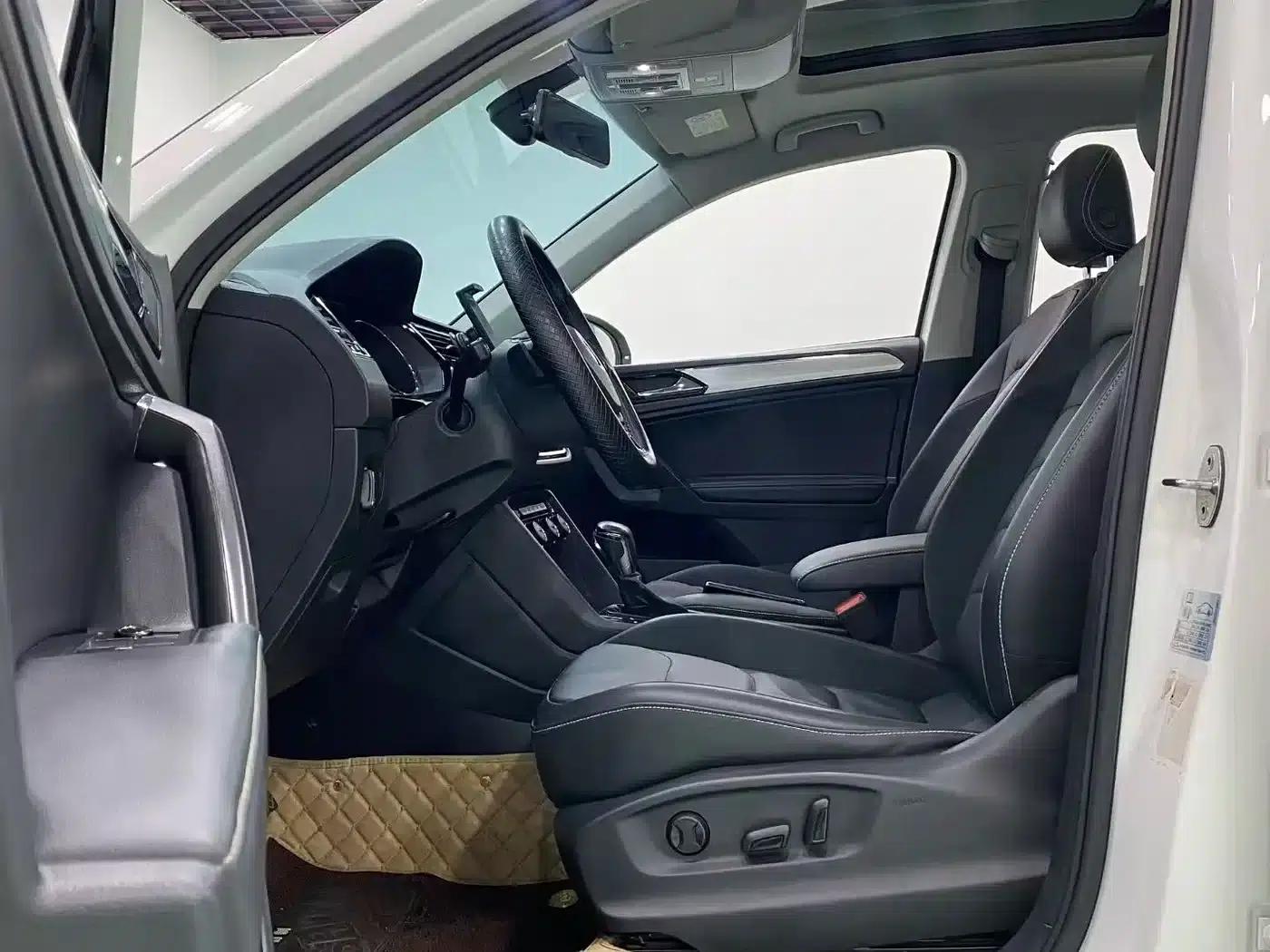 Tiguan L 2019 330TSI Automatic 2WD Panoramic Comfort Edition (China VI Emission Standard) — миниатюра 4