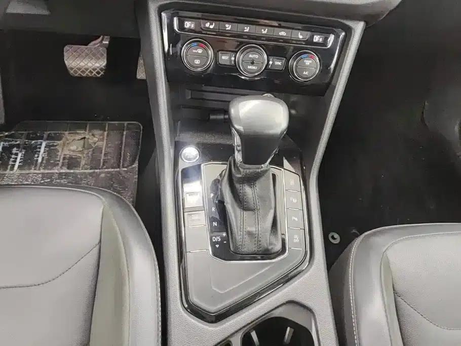 Tiguan L 2019 330TSI Automatic 2WD Smart Luxury Edition (China VI Emission Standard) — миниатюра 16