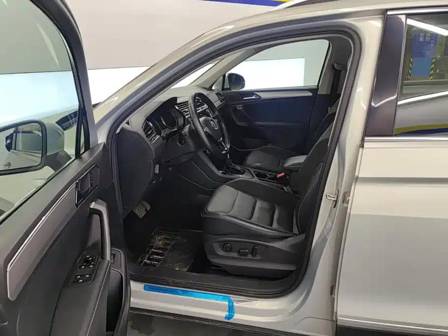 Tiguan L 2019 330TSI Automatic 2WD Smart Luxury Edition (China VI Emission Standard) — миниатюра 9