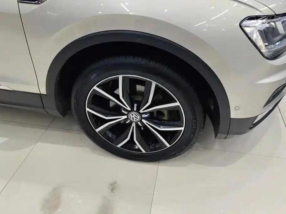 Tiguan L 2019 330TSI Automatic 2WD Smart Luxury Edition (National V Emission Standard) — миниатюра 6