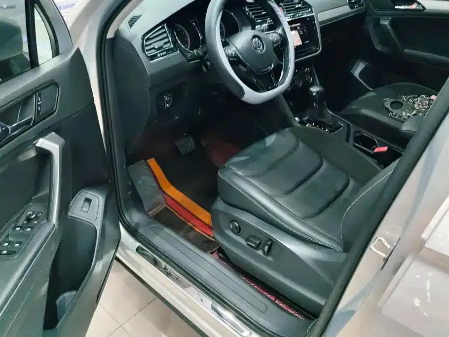 Tiguan L 2019 330TSI Automatic 2WD Smart Luxury Edition (National V Emission Standard) — миниатюра 9