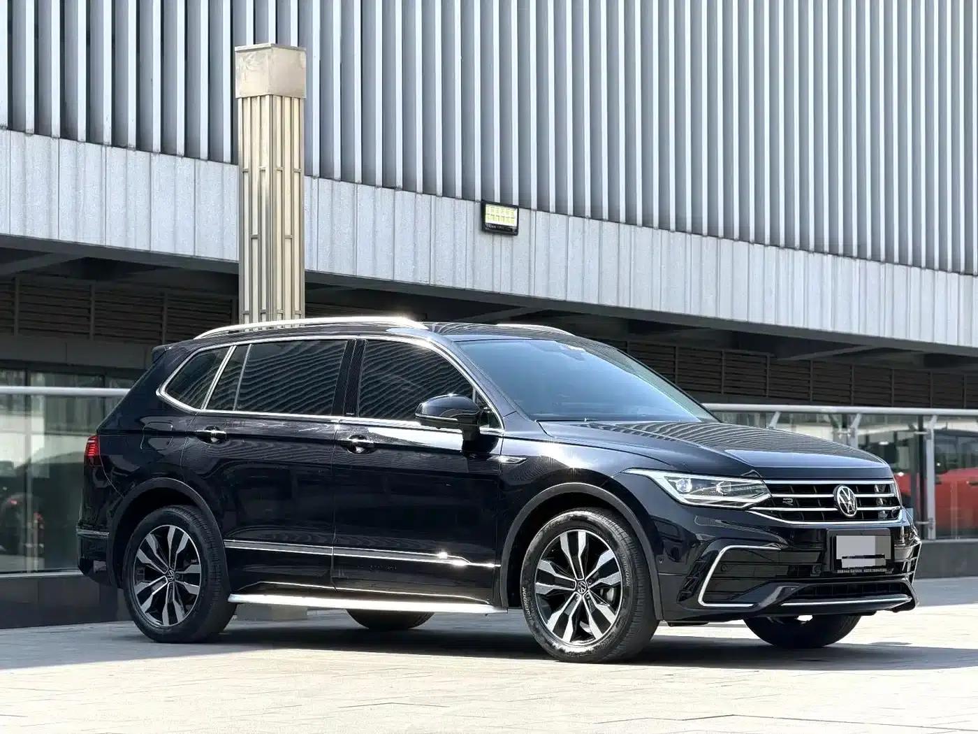 Tiguan L 2023 330TSI Automatic 2WD R-Line Premium Edition — миниатюра 3