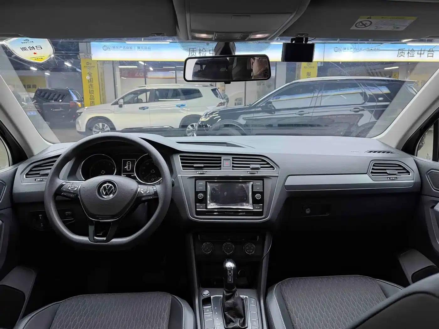 Tiguan L 2021 280TSI Automatic 2WD Smart Edition — миниатюра 8