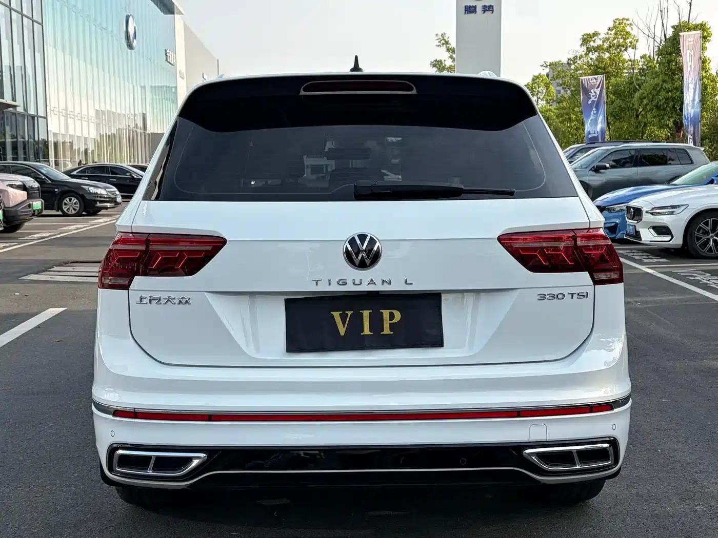 Tiguan L 2023 330TSI Automatic 2WD R-Line Premium Edition — миниатюра 17