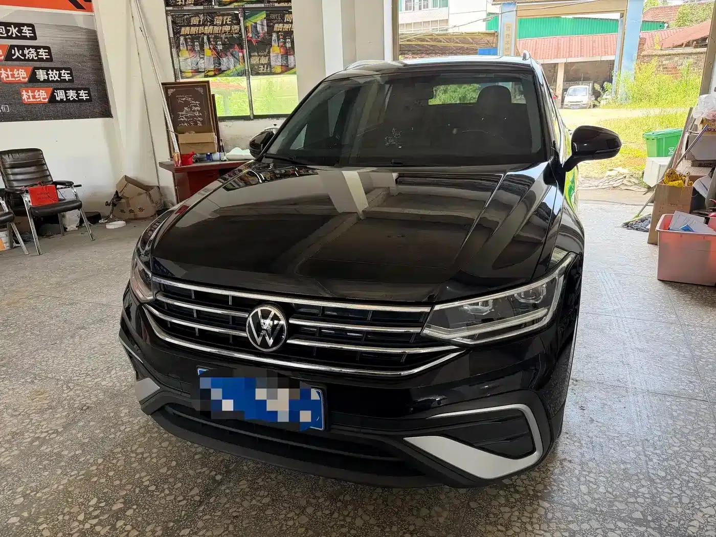 Tiguan L 2023 280TSI Automatic 2WD Trendy Limited Edition — миниатюра 2