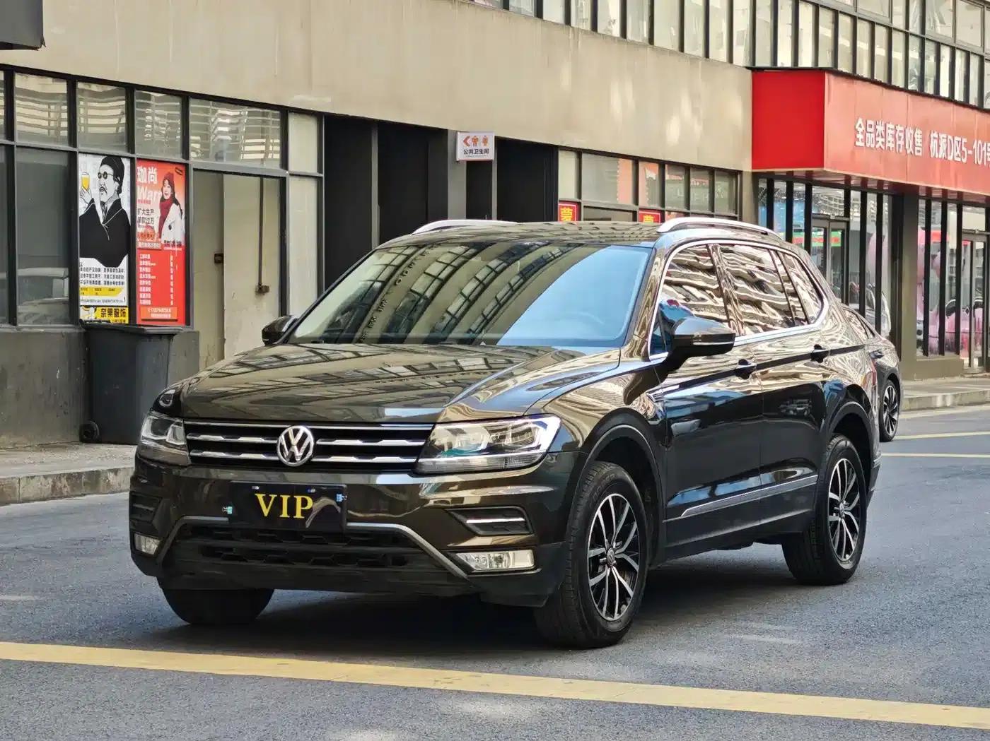 Tiguan L 2018 330TSI Automatic 2WD Luxury Edition — миниатюра 1