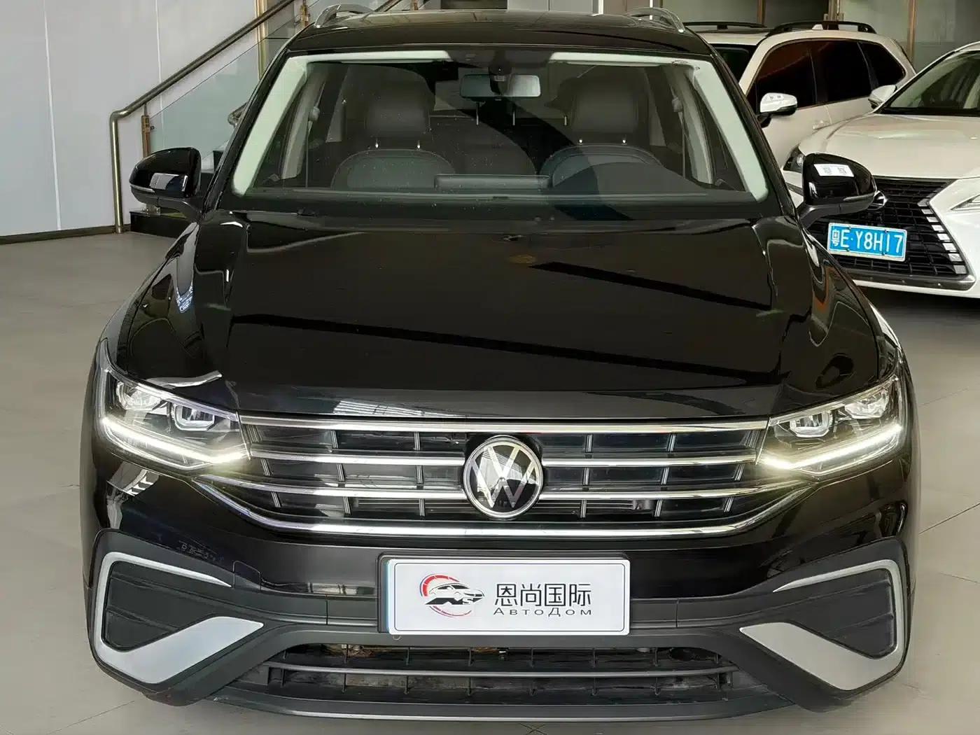 Tiguan L 2023 280TSI Automatic 2WD Trendy Limited Edition — миниатюра 2